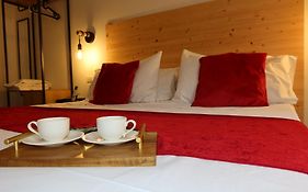 Neapolitan Suites